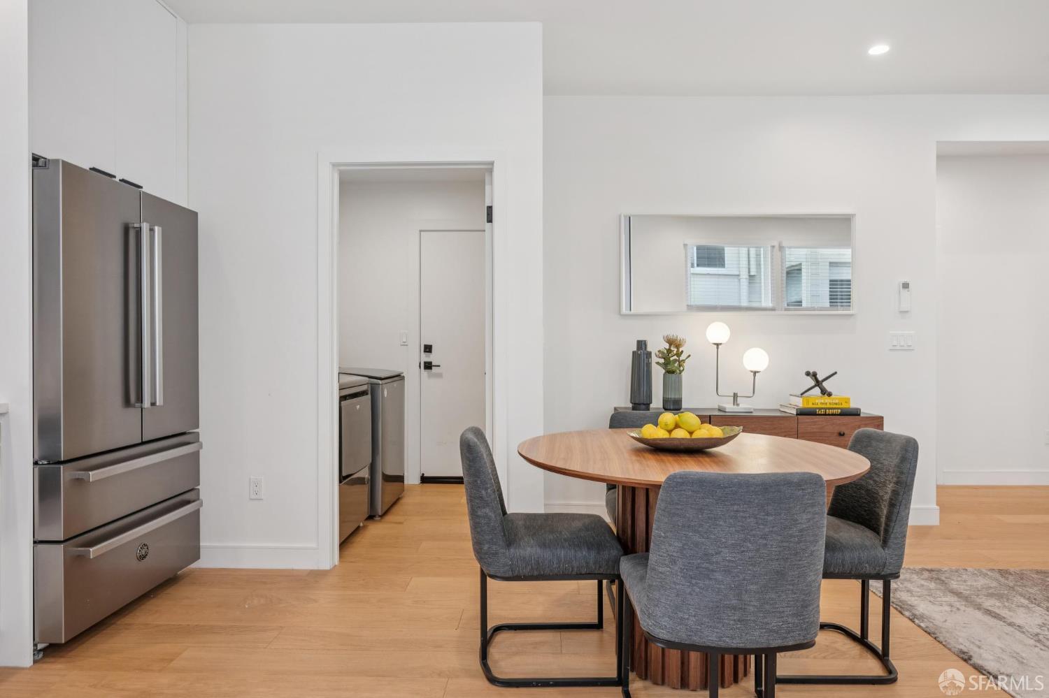 Photo #6: 425052854 Listing 