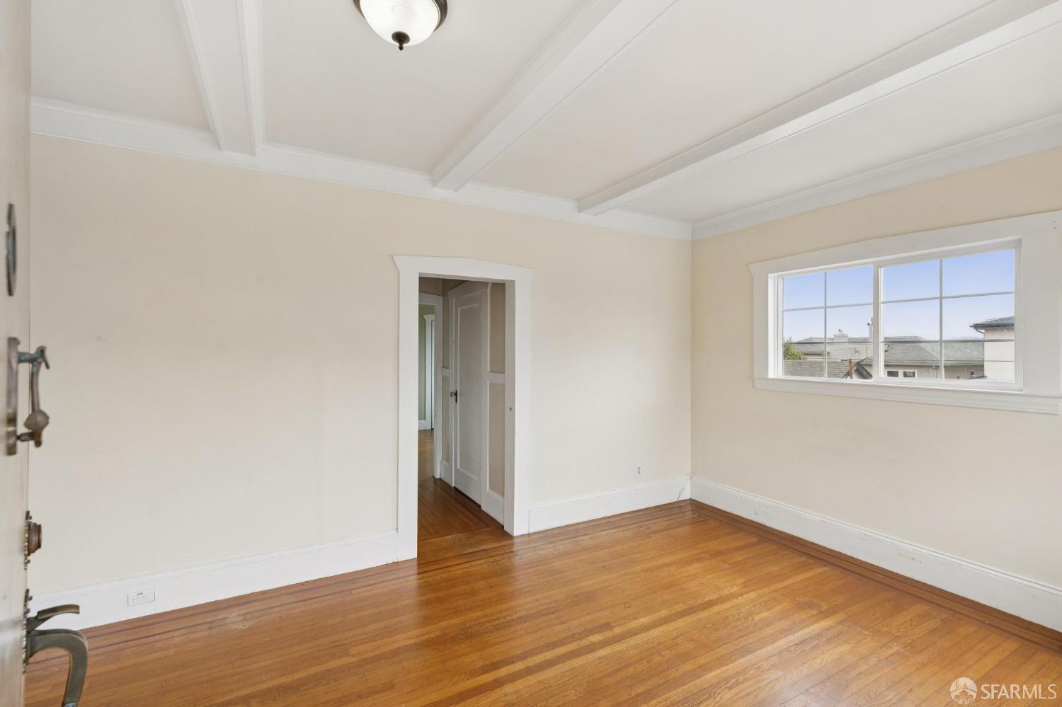 Detail Gallery Image 8 of 43 For 375 Byxbee St, San Francisco,  CA 94132 - 3 Beds | 1 Baths