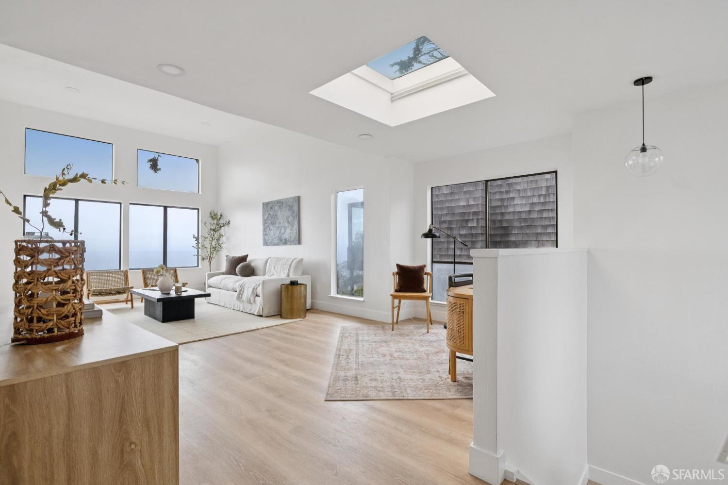 Photo #6: 425052482 Listing 