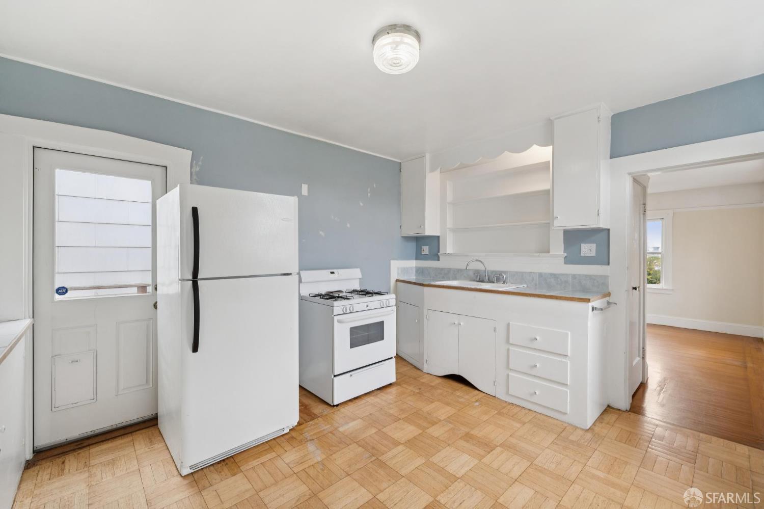 Detail Gallery Image 19 of 43 For 375 Byxbee St, San Francisco,  CA 94132 - 3 Beds | 1 Baths
