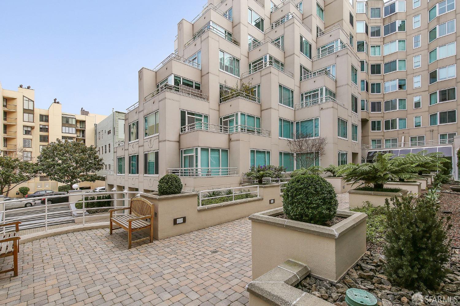 Photo #21: 425053273 Listing: Photo #21