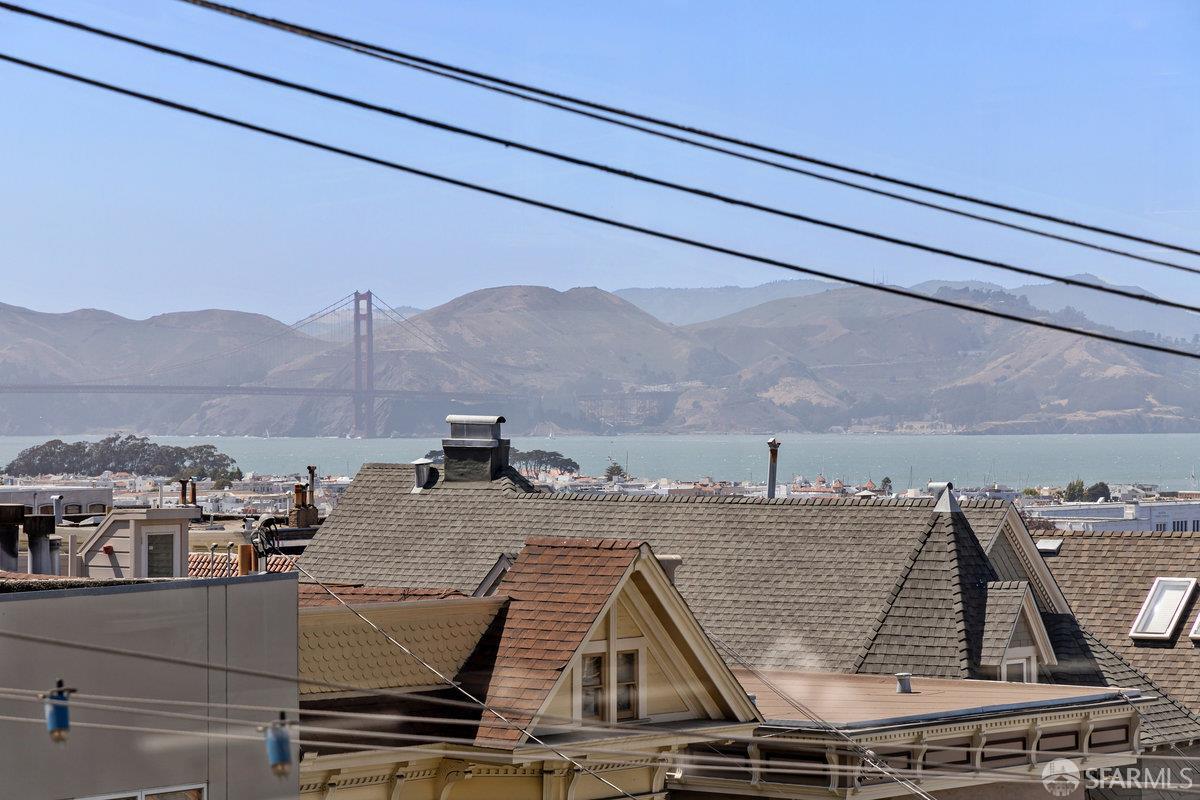 Detail Gallery Image 3 of 41 For 1998 Vallejo St #2,  San Francisco,  CA 94123 - 3 Beds | 2 Baths