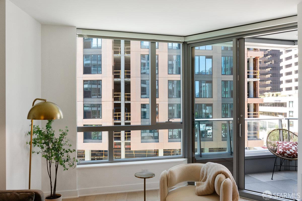 Photo #2: 425052251 Listing 