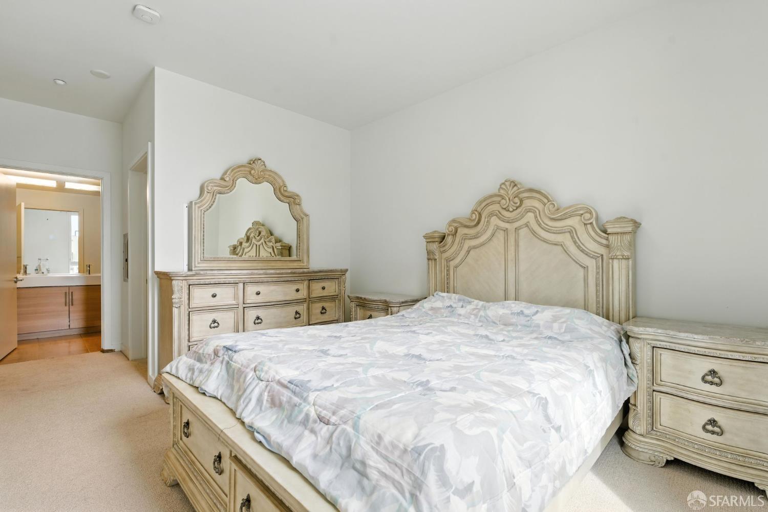 Photo #18: 425038286 Listing: Photo #18