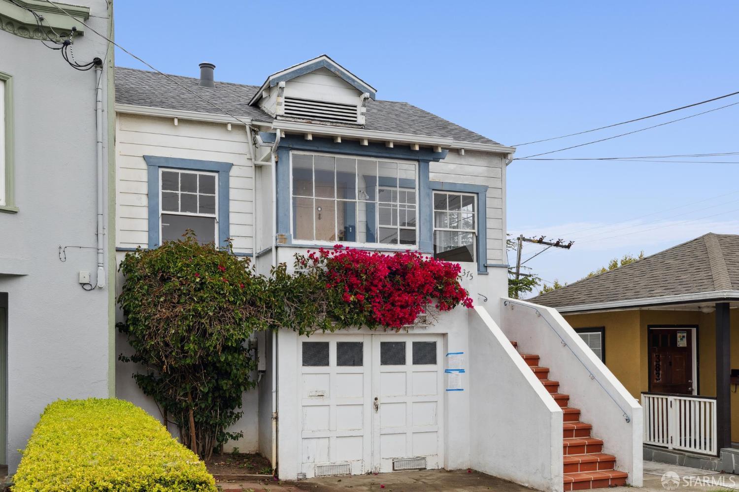Detail Gallery Image 2 of 43 For 375 Byxbee St, San Francisco,  CA 94132 - 3 Beds | 1 Baths