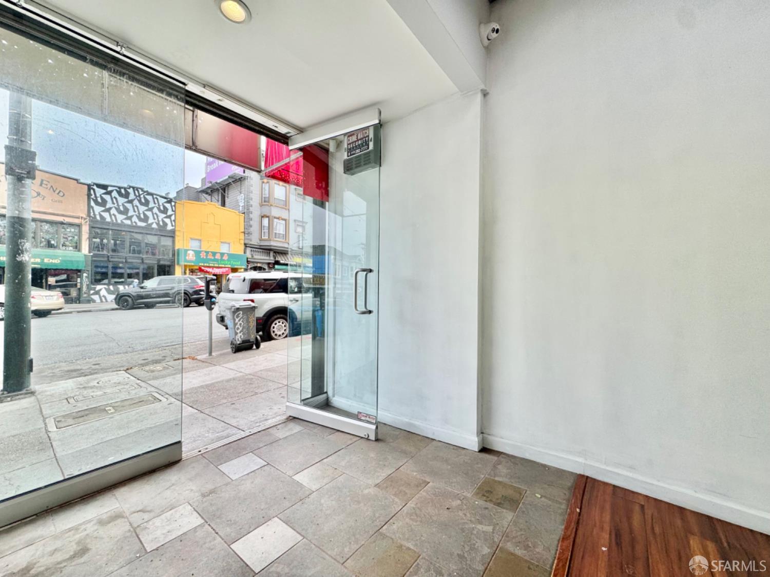 Detail Gallery Image 3 of 14 For 440 Clement St, San Francisco,  CA 94118 - – Beds | – Baths