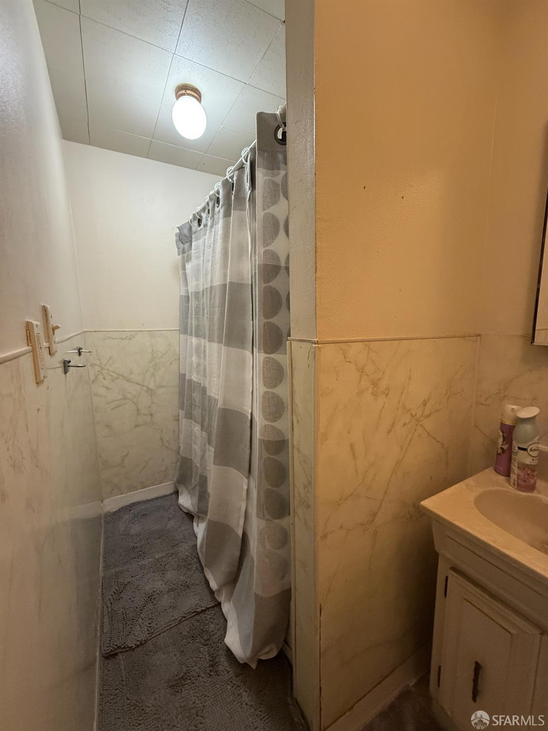 Detail Gallery Image 15 of 20 For 1438 Oakdale Ave, San Francisco,  CA 94124 - 3 Beds | 2 Baths