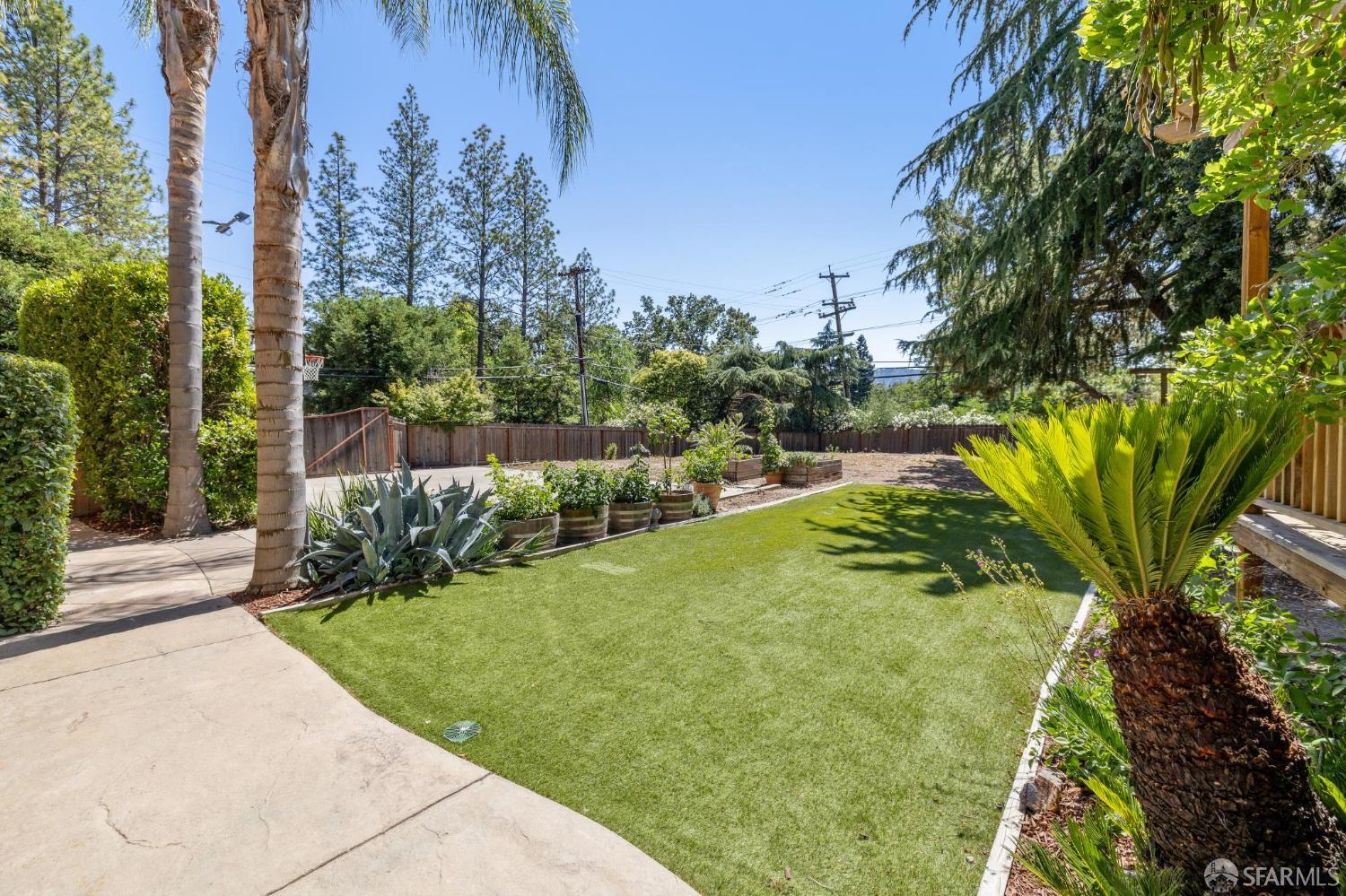 Detail Gallery Image 25 of 28 For 107 Verde Mesa Dr, Danville,  CA 94526 - 5 Beds | 4/1 Baths