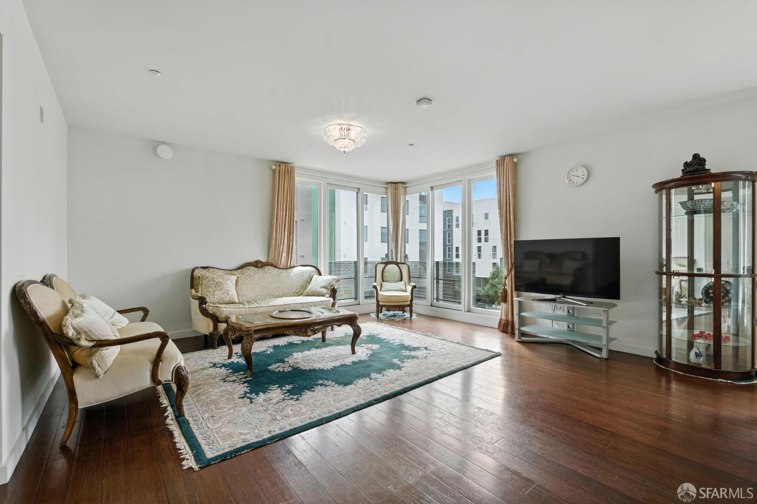 Photo #7: 425038286 Listing: Photo #7