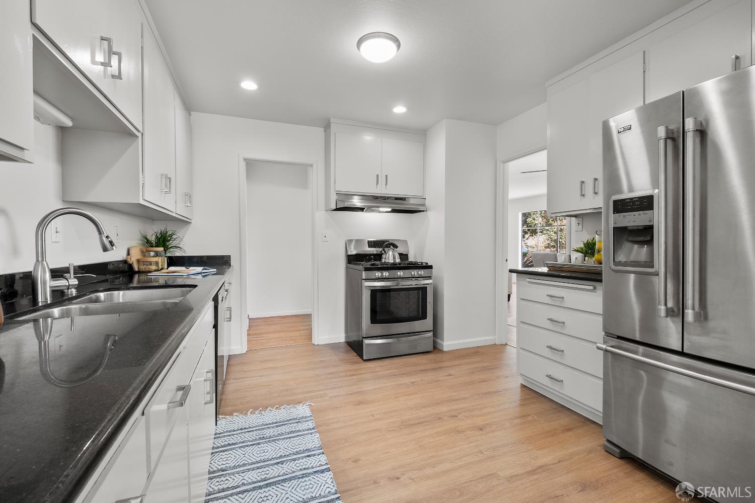 Detail Gallery Image 18 of 43 For 1933 Wayne Ave, San Leandro,  CA 94577 - 3 Beds | 2 Baths