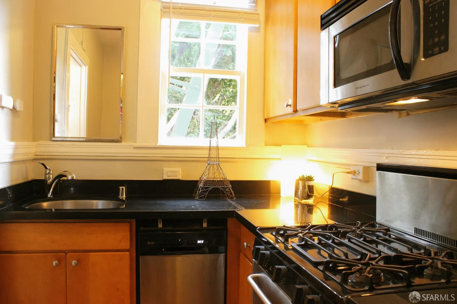 Photo #11: 425052906 Listing: Photo #11