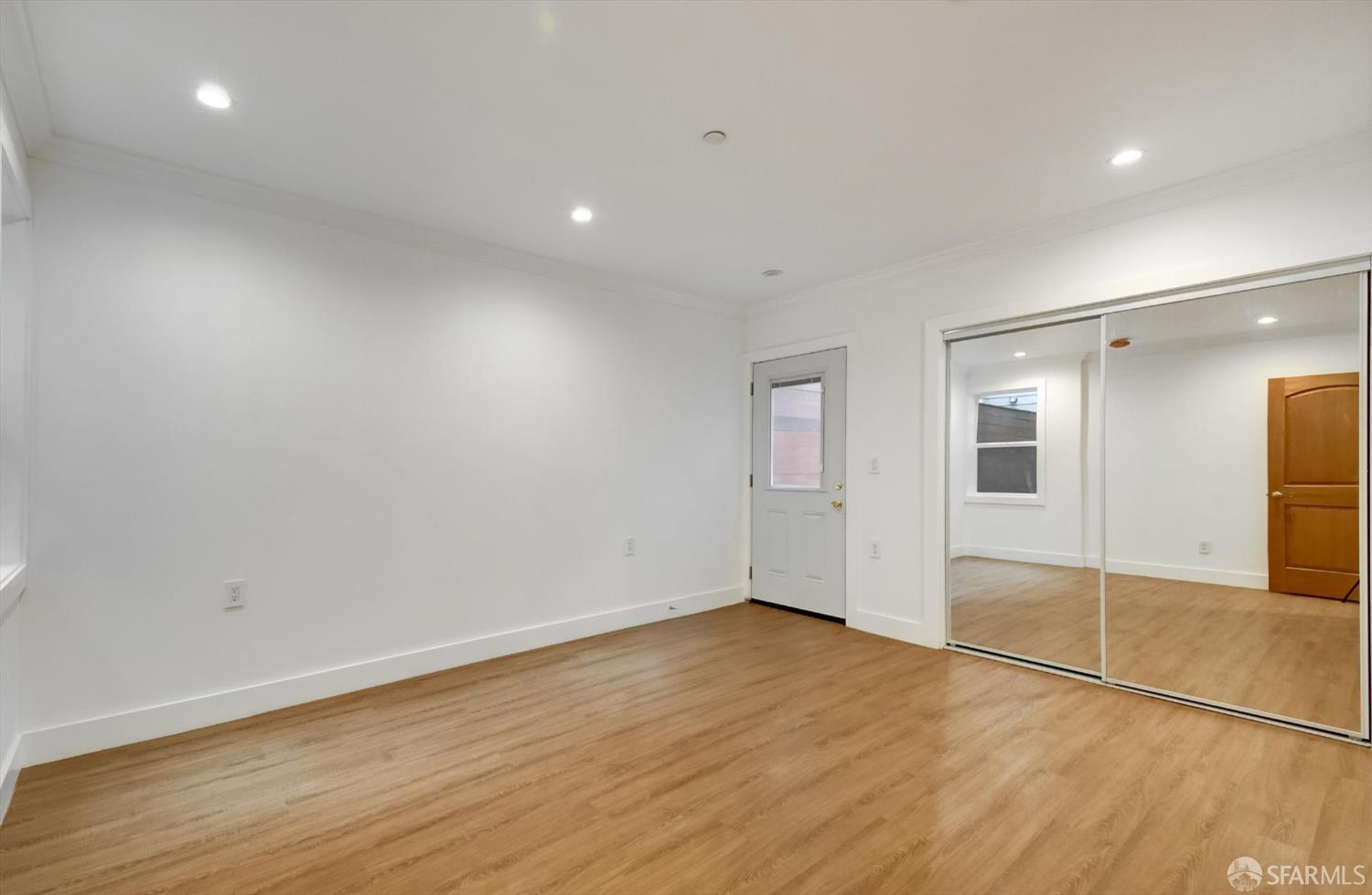 Detail Gallery Image 16 of 58 For 62 Vernon St, San Francisco,  CA 94132 - 7 Beds | 5/1 Baths