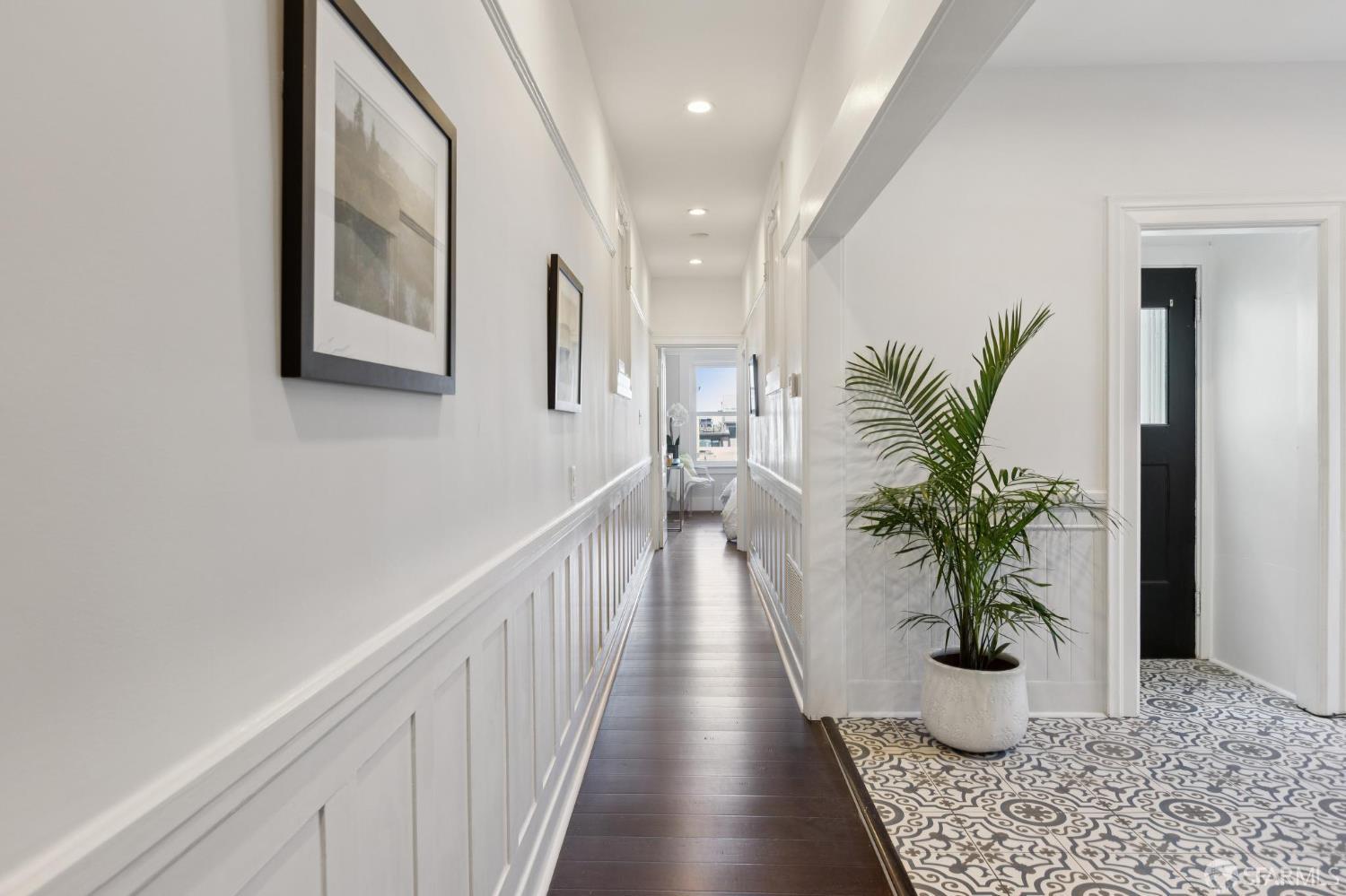 Photo #11: 425053053 Listing: Photo #11