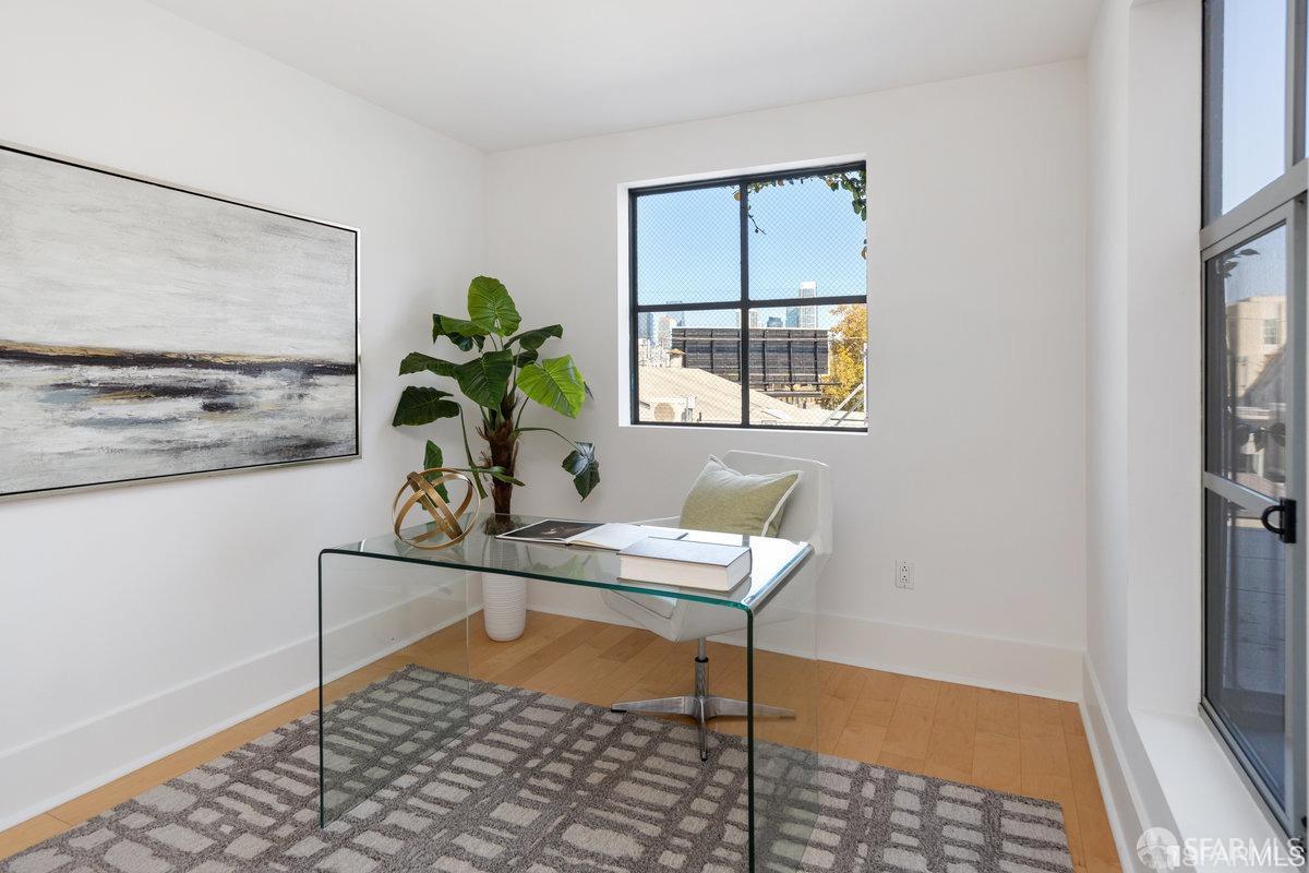 Detail Gallery Image 12 of 31 For 15 Lucerne St #B,  San Francisco,  CA 94103 - 2 Beds | 2/1 Baths