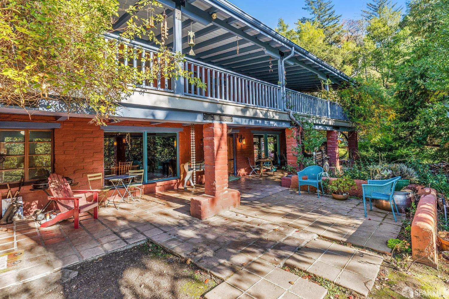 Detail Gallery Image 8 of 23 For 10 Joaquin Rd, Portola Valley,  CA 94028 - 5 Beds | 3/1 Baths