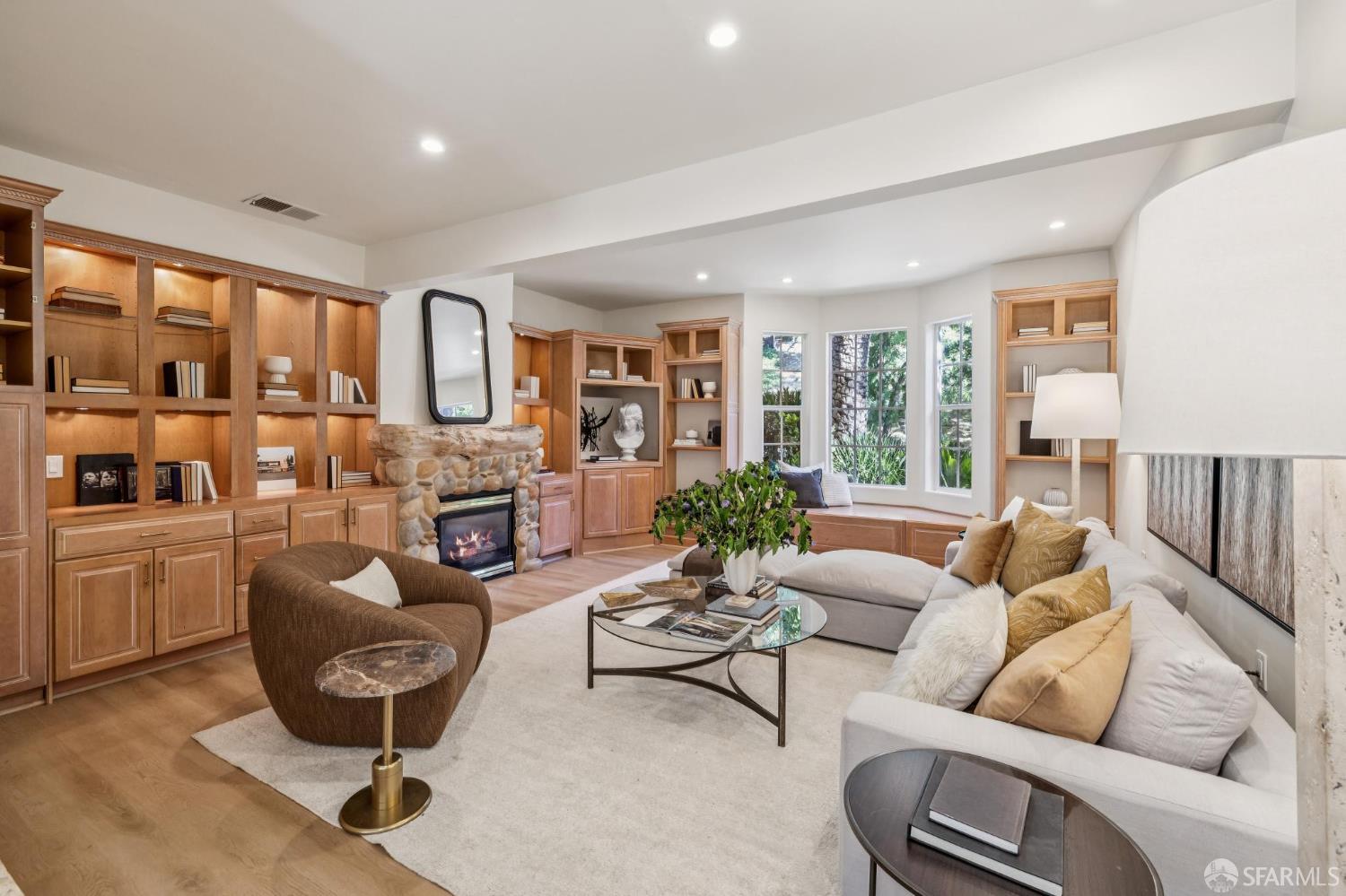 Detail Gallery Image 4 of 28 For 107 Verde Mesa Dr, Danville,  CA 94526 - 5 Beds | 4/1 Baths