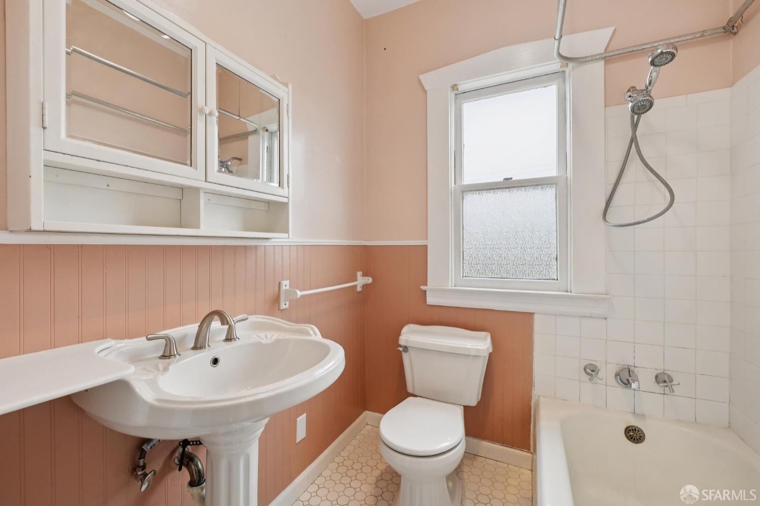 Detail Gallery Image 31 of 43 For 375 Byxbee St, San Francisco,  CA 94132 - 3 Beds | 1 Baths