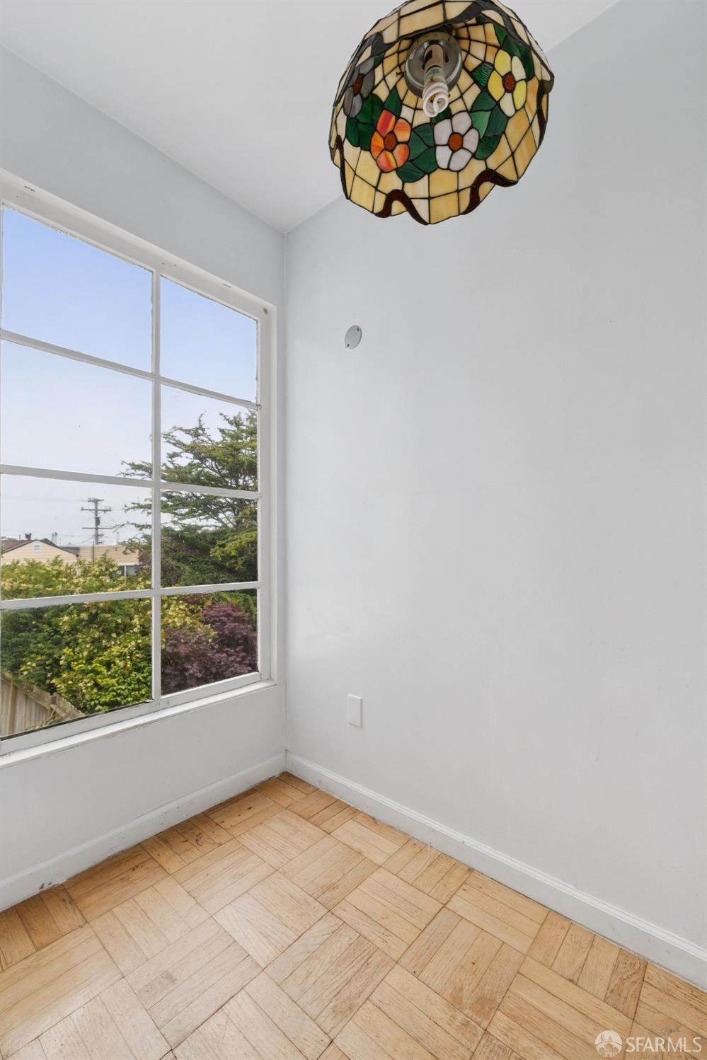 Detail Gallery Image 22 of 43 For 375 Byxbee St, San Francisco,  CA 94132 - 3 Beds | 1 Baths