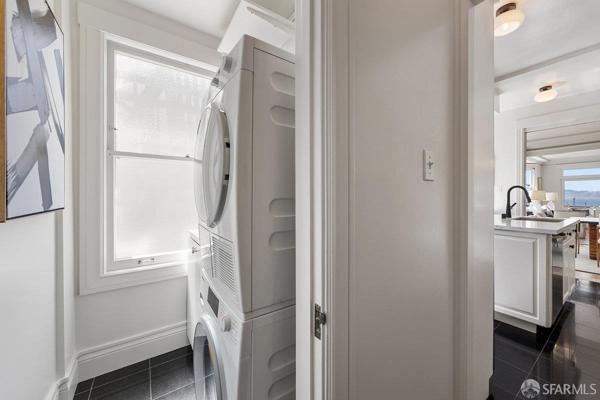 Detail Gallery Image 22 of 41 For 1998 Vallejo St #2,  San Francisco,  CA 94123 - 3 Beds | 2 Baths