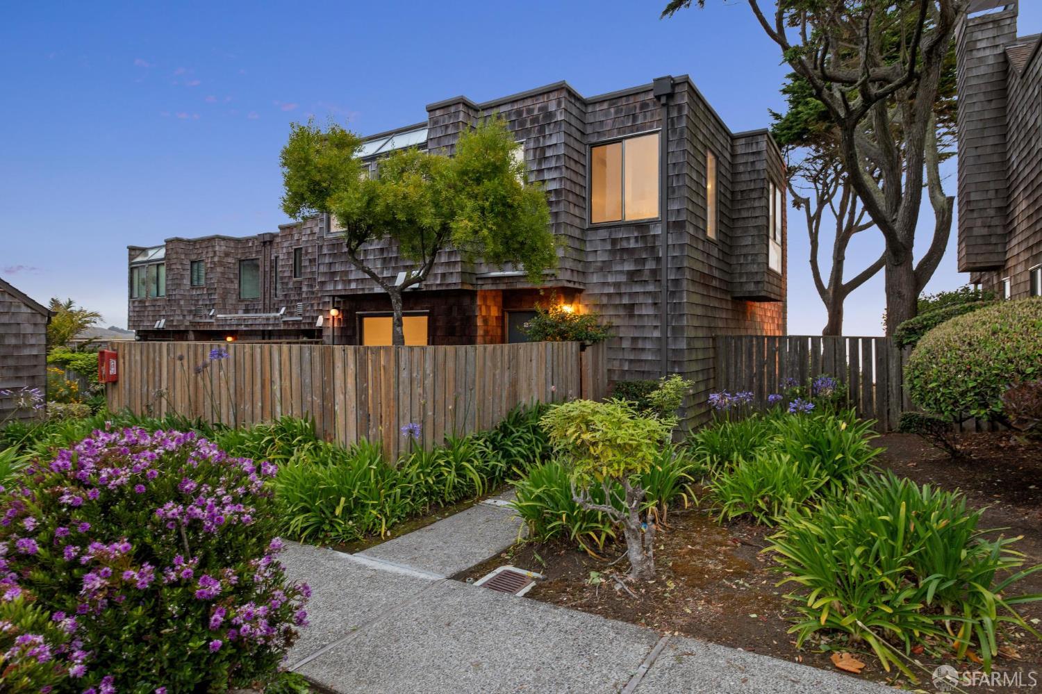 Photo #62: 425052482 Listing: Photo #62