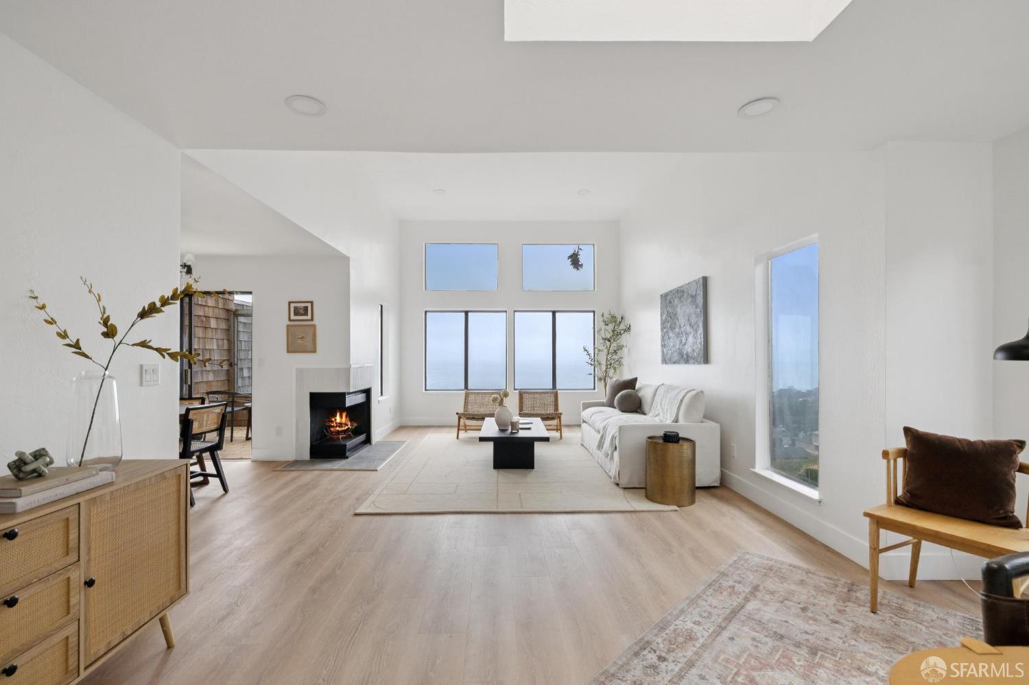 Photo #8: 425052482 Listing: Photo #8