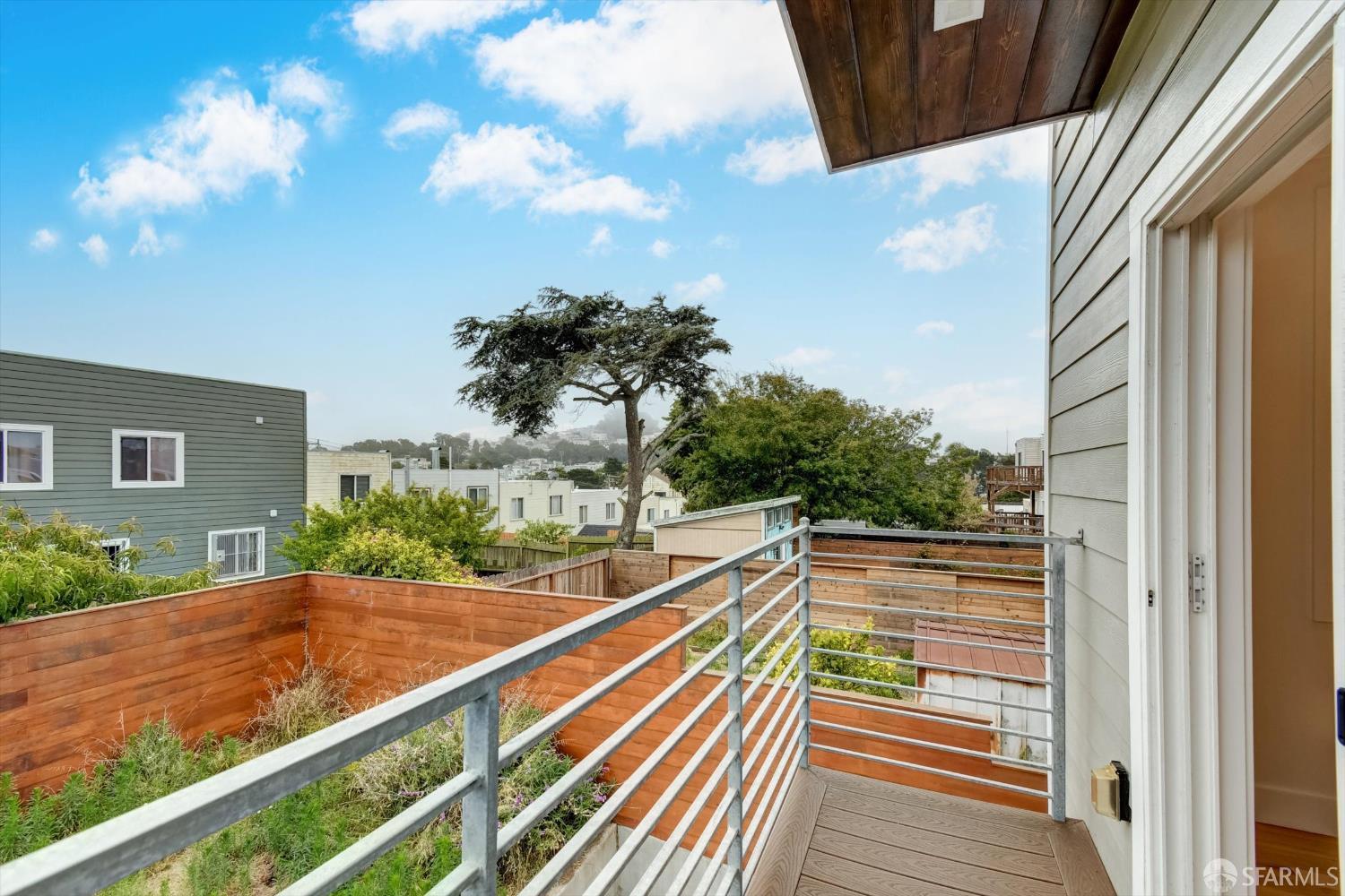 Detail Gallery Image 41 of 58 For 62 Vernon St, San Francisco,  CA 94132 - 7 Beds | 5/1 Baths