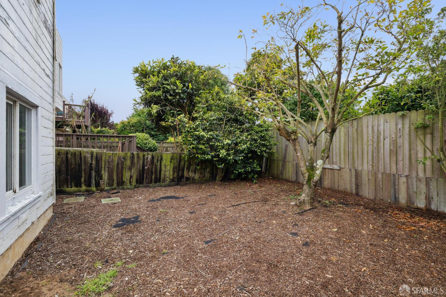 Detail Gallery Image 35 of 43 For 375 Byxbee St, San Francisco,  CA 94132 - 3 Beds | 1 Baths