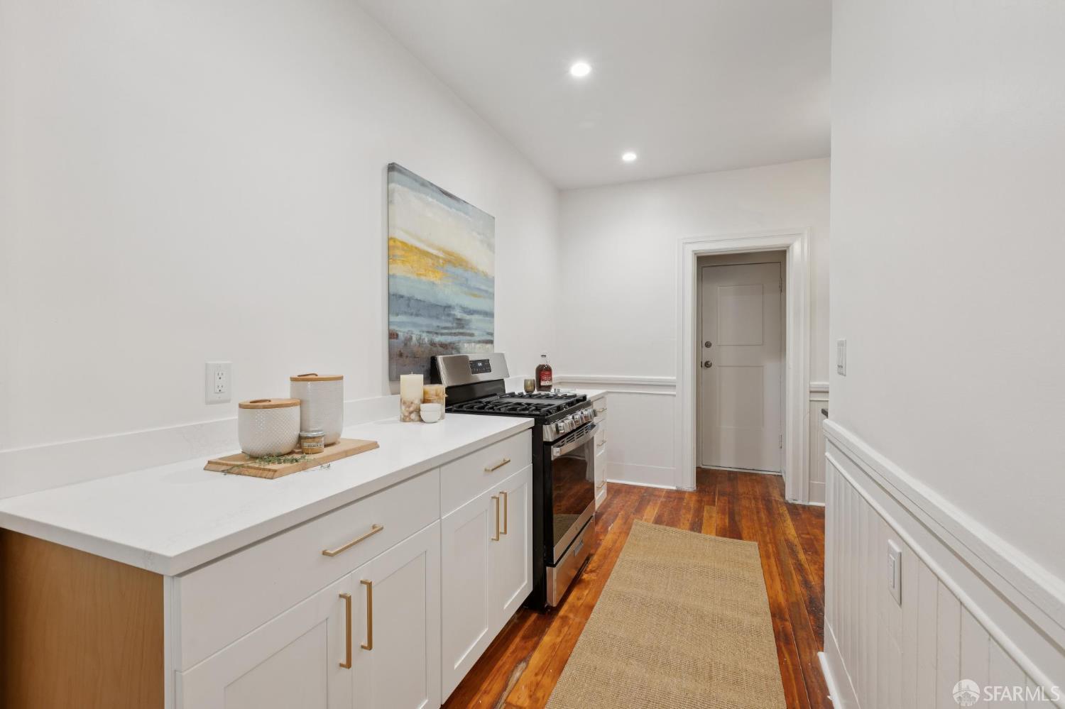 Detail Gallery Image 8 of 25 For 1030 Jackson St, San Francisco,  CA 94133 - 1 Beds | 1 Baths