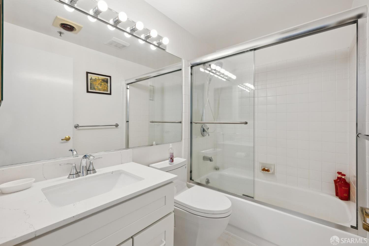 Photo #9: 425053273 Listing: Photo #9