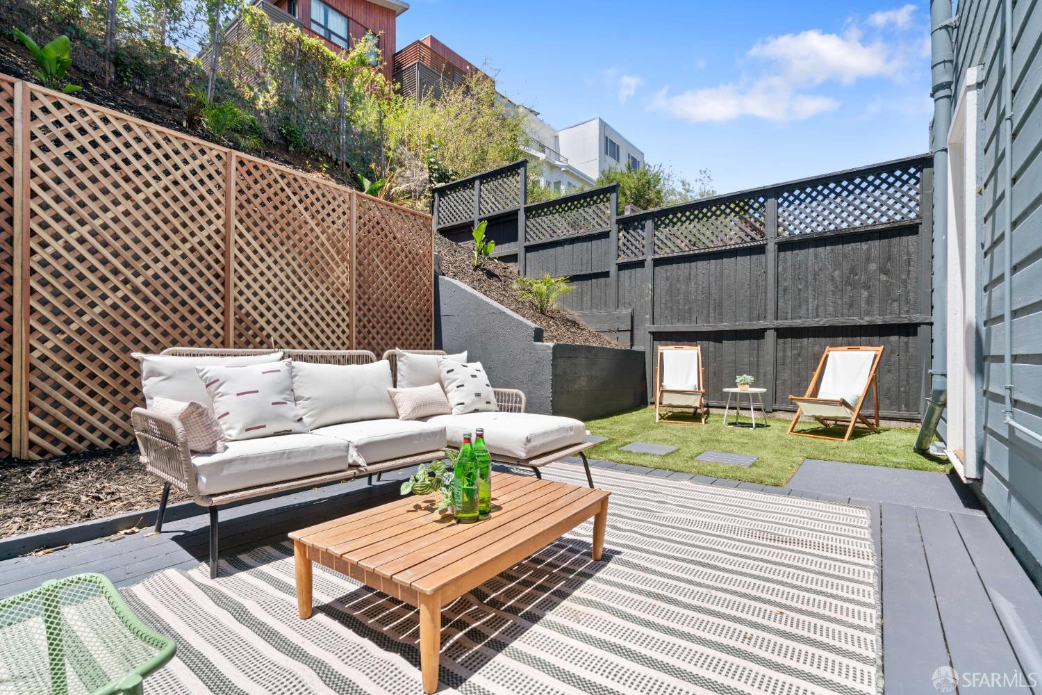 Detail Gallery Image 36 of 59 For 232 Holladay Ave, San Francisco,  CA 94110 - 3 Beds | 2 Baths