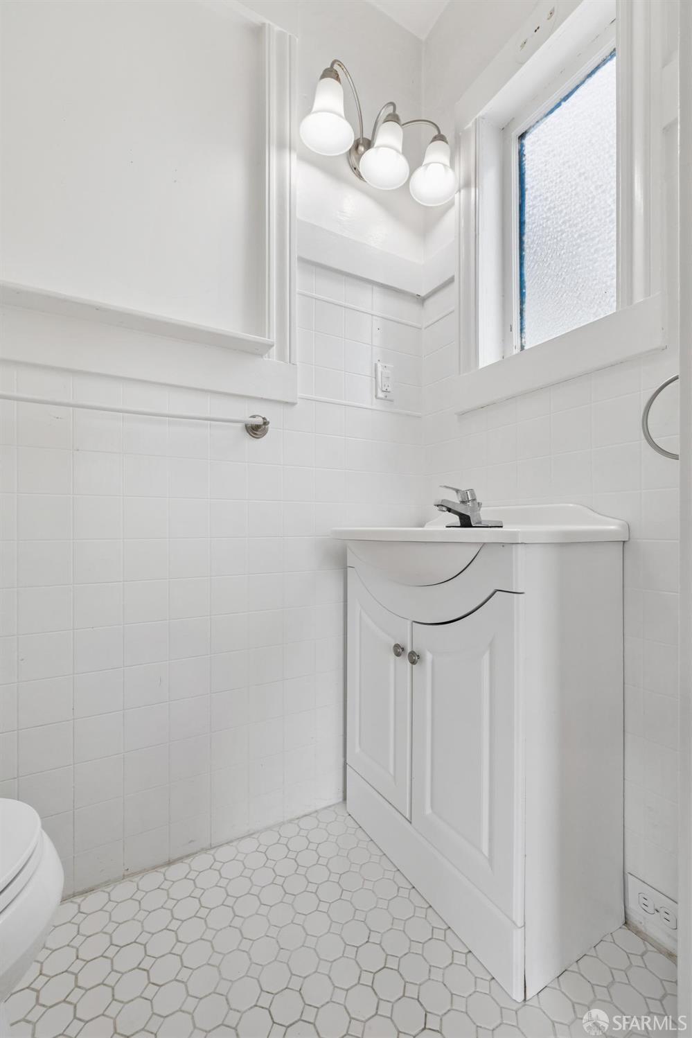 Detail Gallery Image 28 of 43 For 375 Byxbee St, San Francisco,  CA 94132 - 3 Beds | 1 Baths