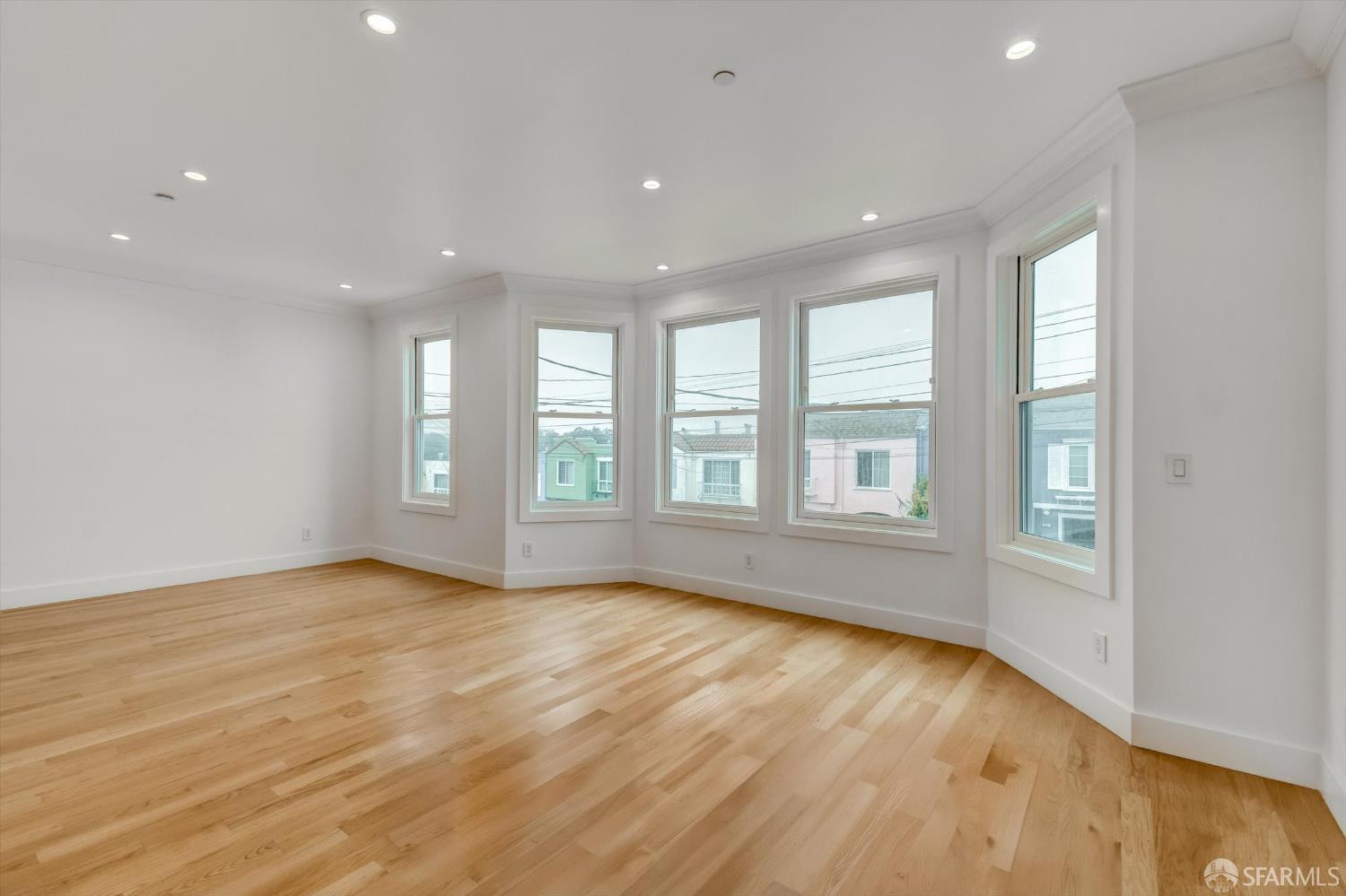 Detail Gallery Image 28 of 58 For 62 Vernon St, San Francisco,  CA 94132 - 7 Beds | 5/1 Baths