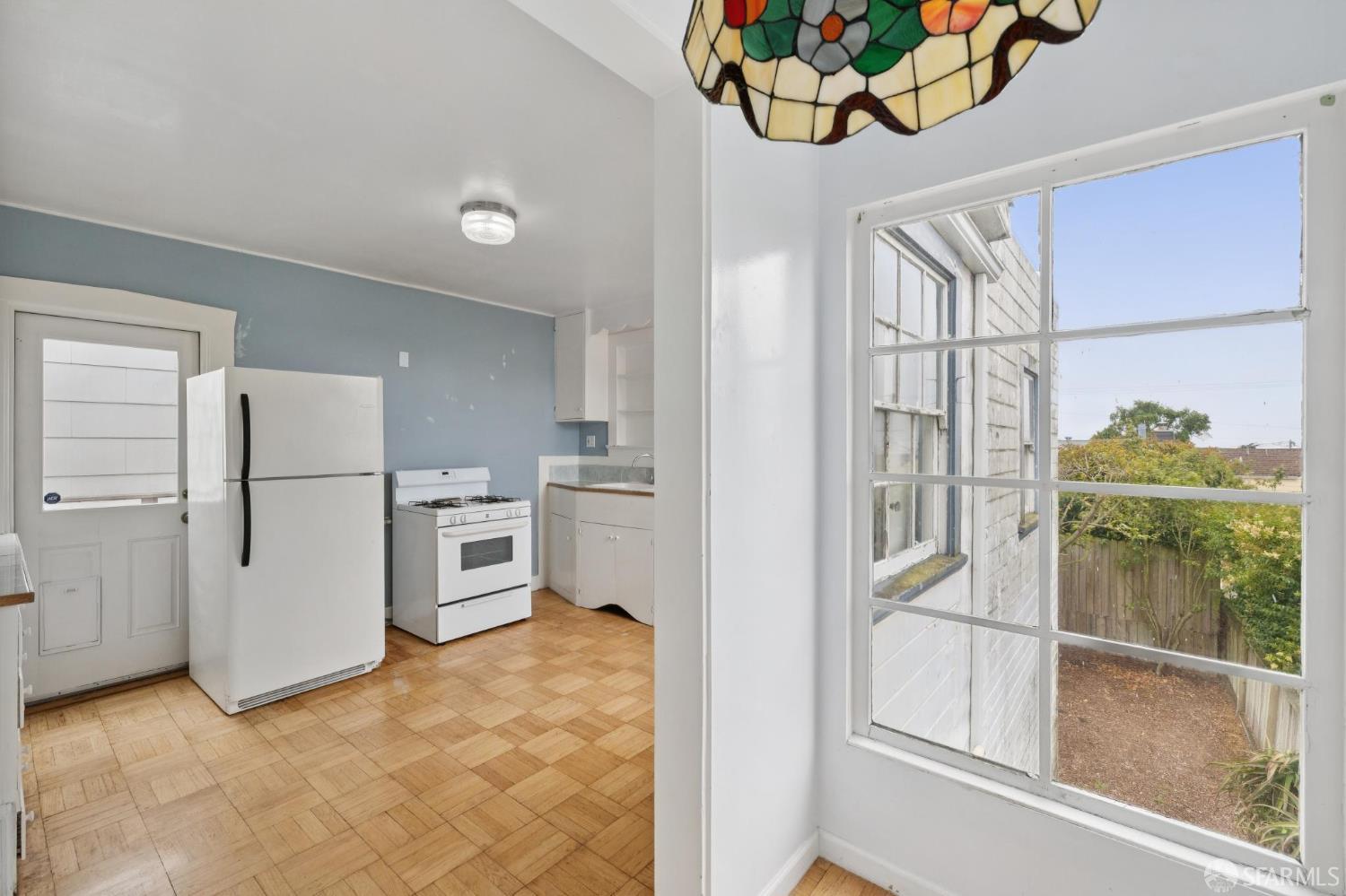 Detail Gallery Image 23 of 43 For 375 Byxbee St, San Francisco,  CA 94132 - 3 Beds | 1 Baths