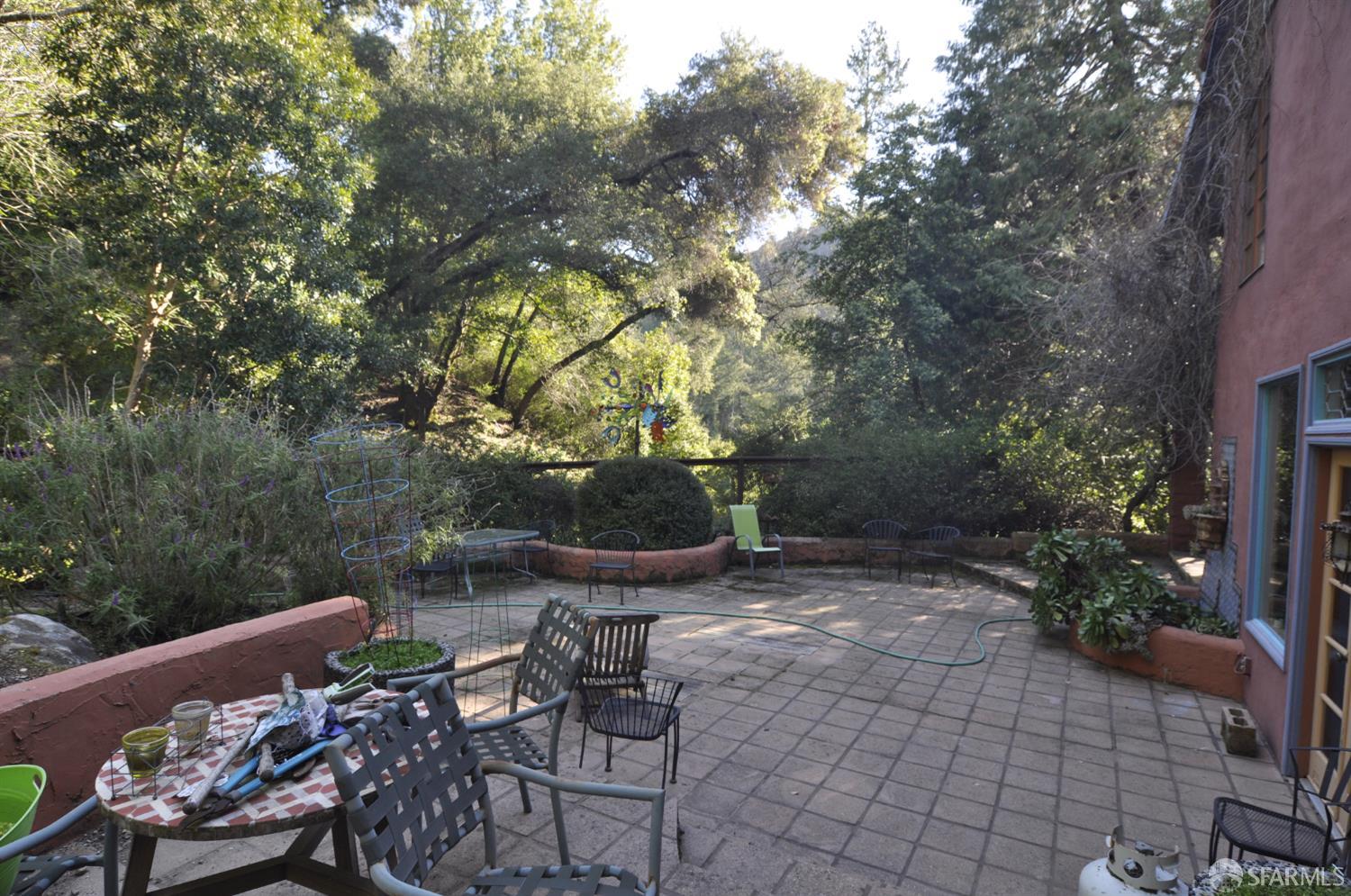 Detail Gallery Image 19 of 23 For 10 Joaquin Rd, Portola Valley,  CA 94028 - 5 Beds | 3/1 Baths