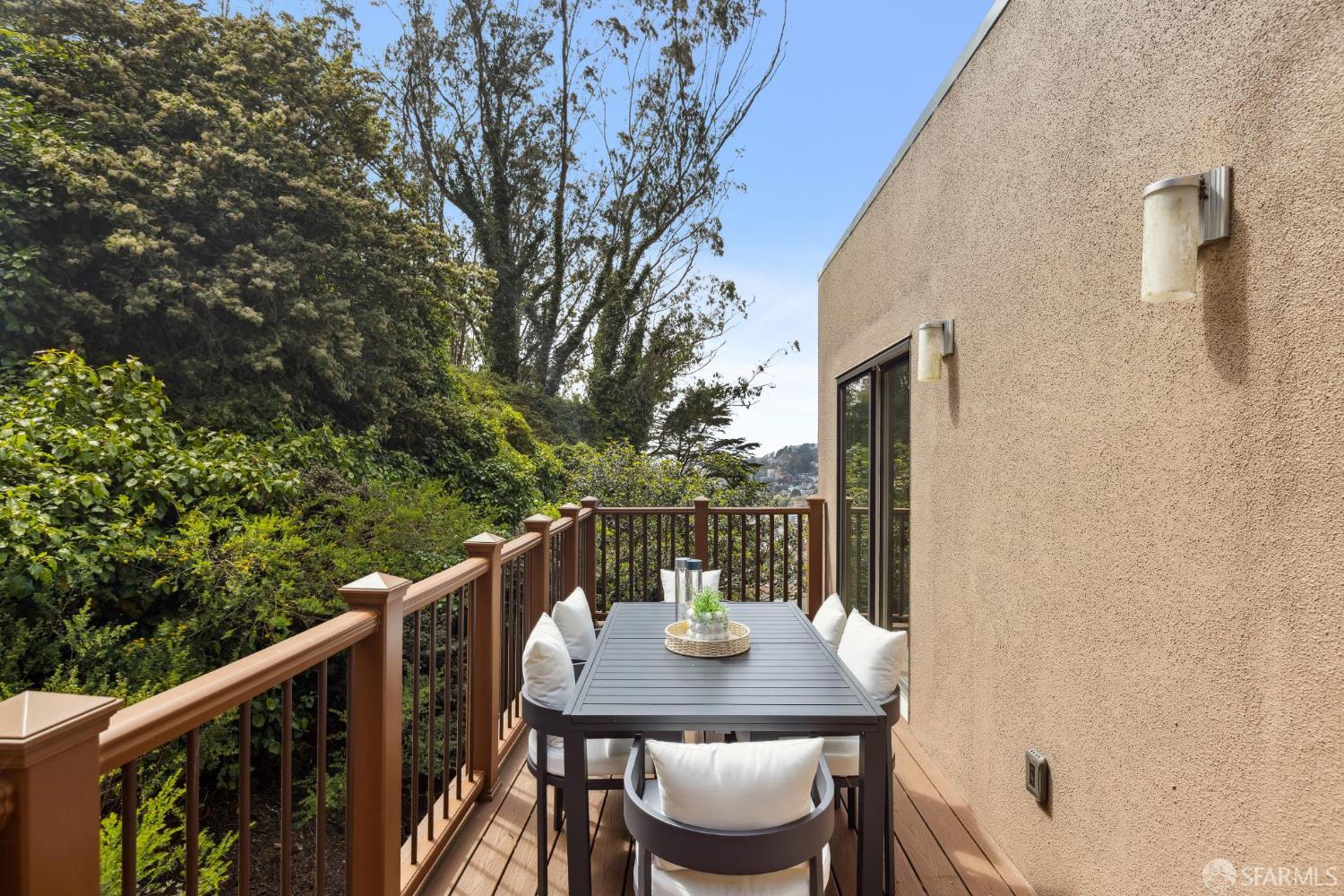 Detail Gallery Image 67 of 89 For 161 Dalewood Way, San Francisco,  CA 94127 - 4 Beds | 3 Baths