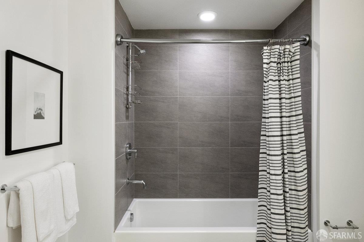 Photo #26: 425052251 Listing: Photo #26