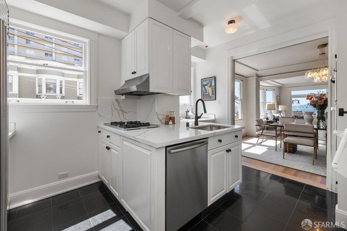 Detail Gallery Image 21 of 41 For 1998 Vallejo St #2,  San Francisco,  CA 94123 - 3 Beds | 2 Baths