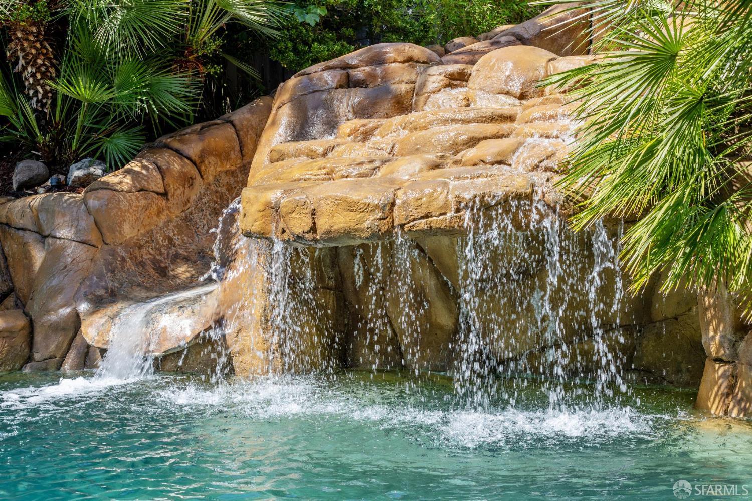 Detail Gallery Image 11 of 28 For 107 Verde Mesa Dr, Danville,  CA 94526 - 5 Beds | 4/1 Baths