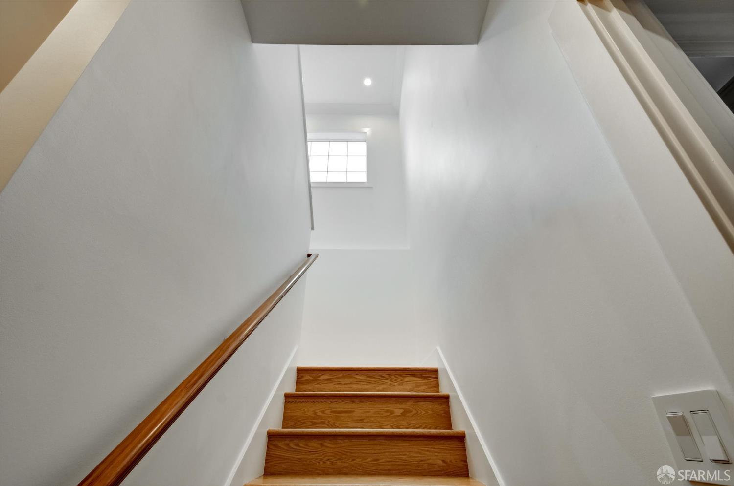 Detail Gallery Image 42 of 58 For 62 Vernon St, San Francisco,  CA 94132 - 7 Beds | 5/1 Baths