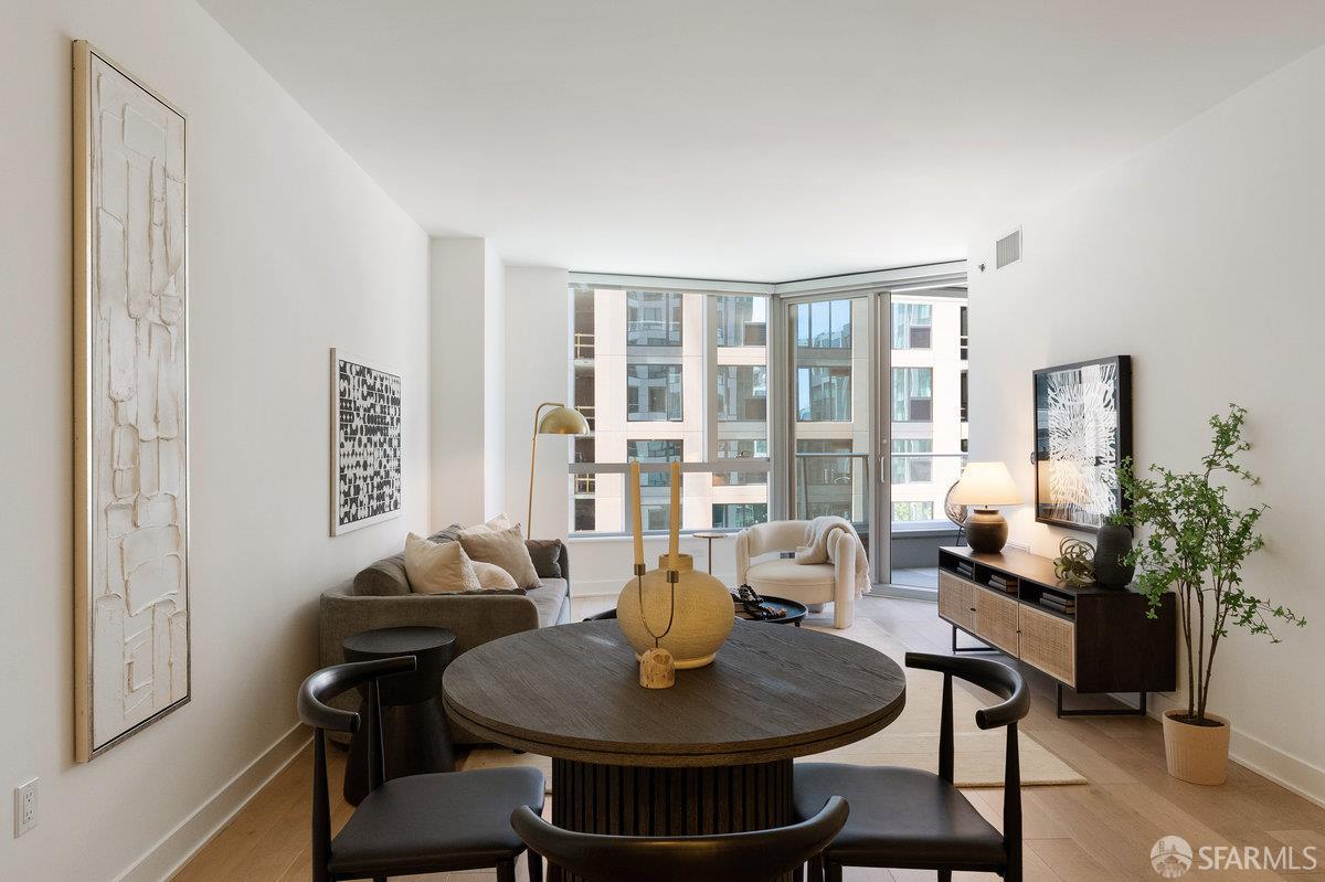 Photo #11: 425052251 Listing: Photo #11