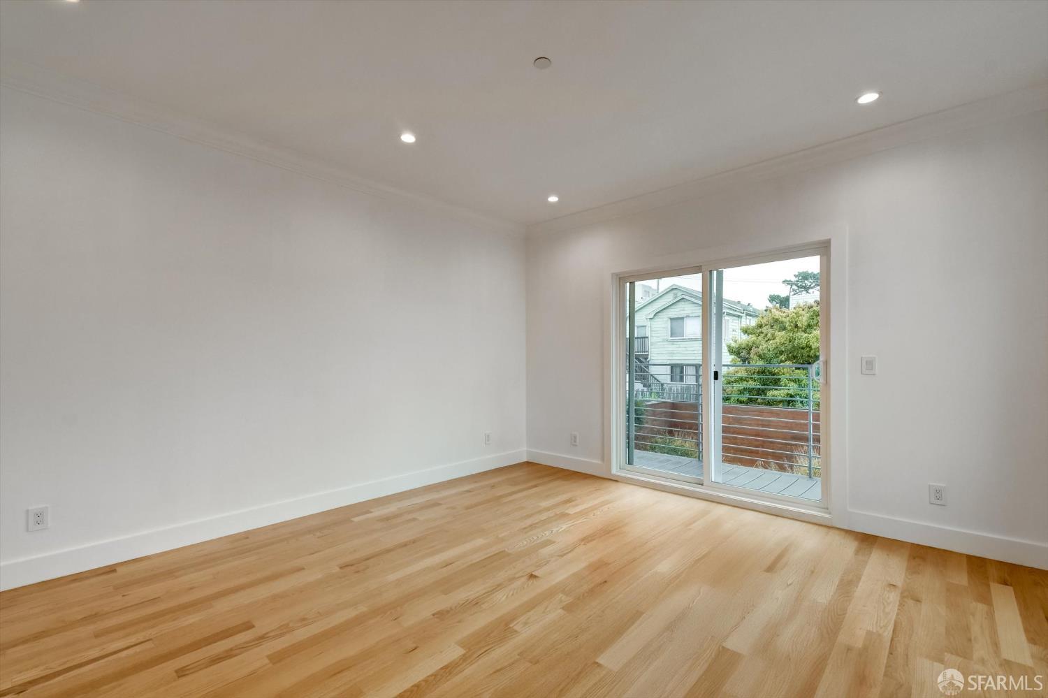 Detail Gallery Image 39 of 58 For 62 Vernon St, San Francisco,  CA 94132 - 7 Beds | 5/1 Baths