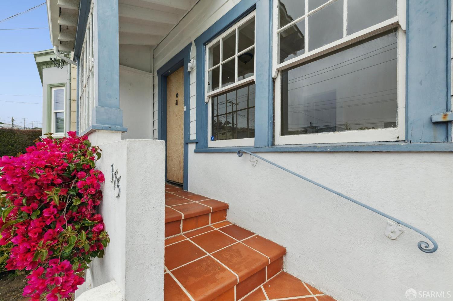 Detail Gallery Image 6 of 43 For 375 Byxbee St, San Francisco,  CA 94132 - 3 Beds | 1 Baths