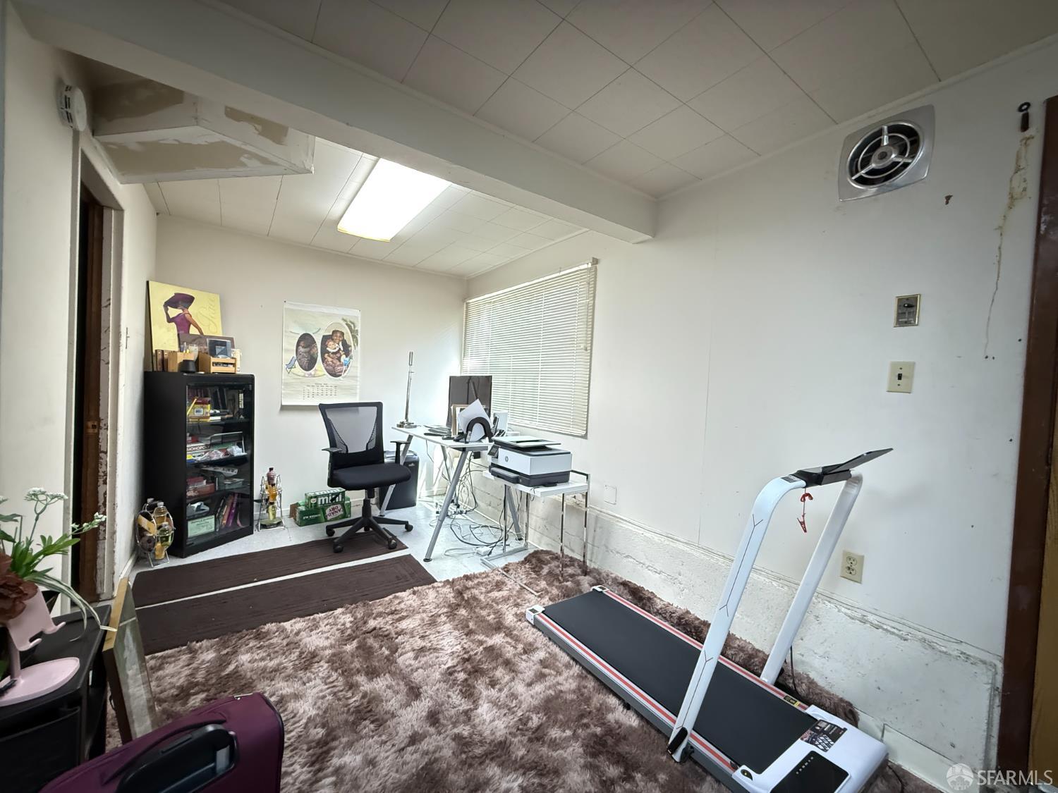 Detail Gallery Image 13 of 20 For 1438 Oakdale Ave, San Francisco,  CA 94124 - 3 Beds | 2 Baths
