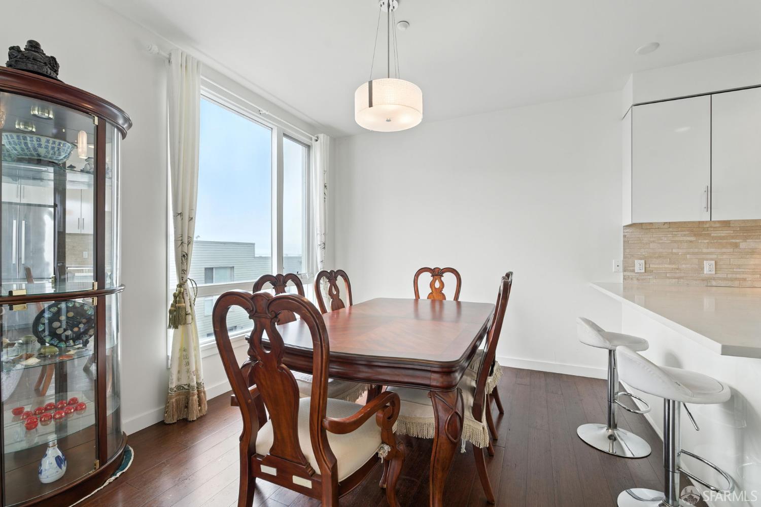 Photo #9: 425038286 Listing: Photo #9