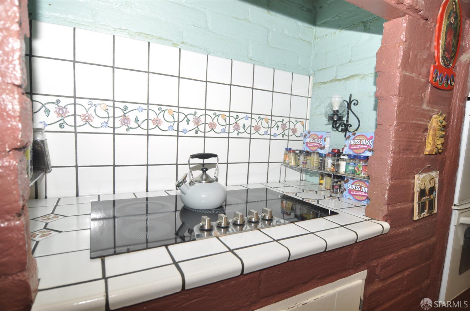 Detail Gallery Image 10 of 23 For 10 Joaquin Rd, Portola Valley,  CA 94028 - 5 Beds | 3/1 Baths
