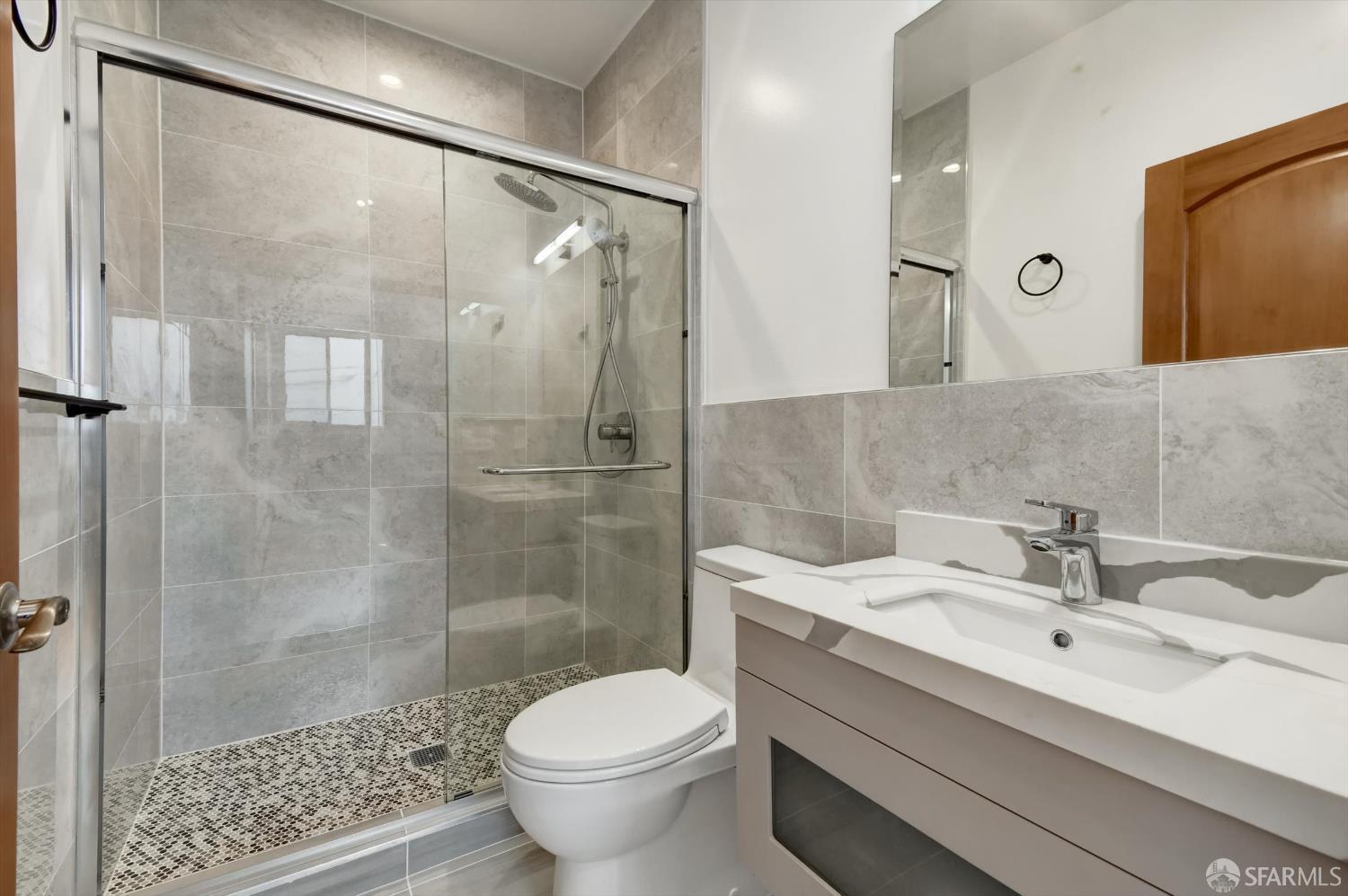 Detail Gallery Image 45 of 58 For 62 Vernon St, San Francisco,  CA 94132 - 7 Beds | 5/1 Baths