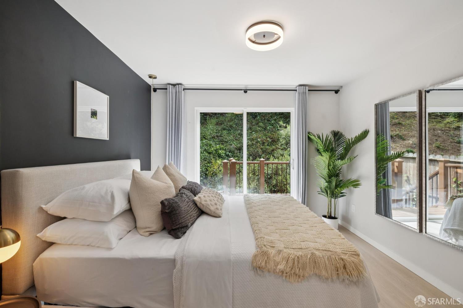 Detail Gallery Image 5 of 89 For 161 Dalewood Way, San Francisco,  CA 94127 - 4 Beds | 3 Baths