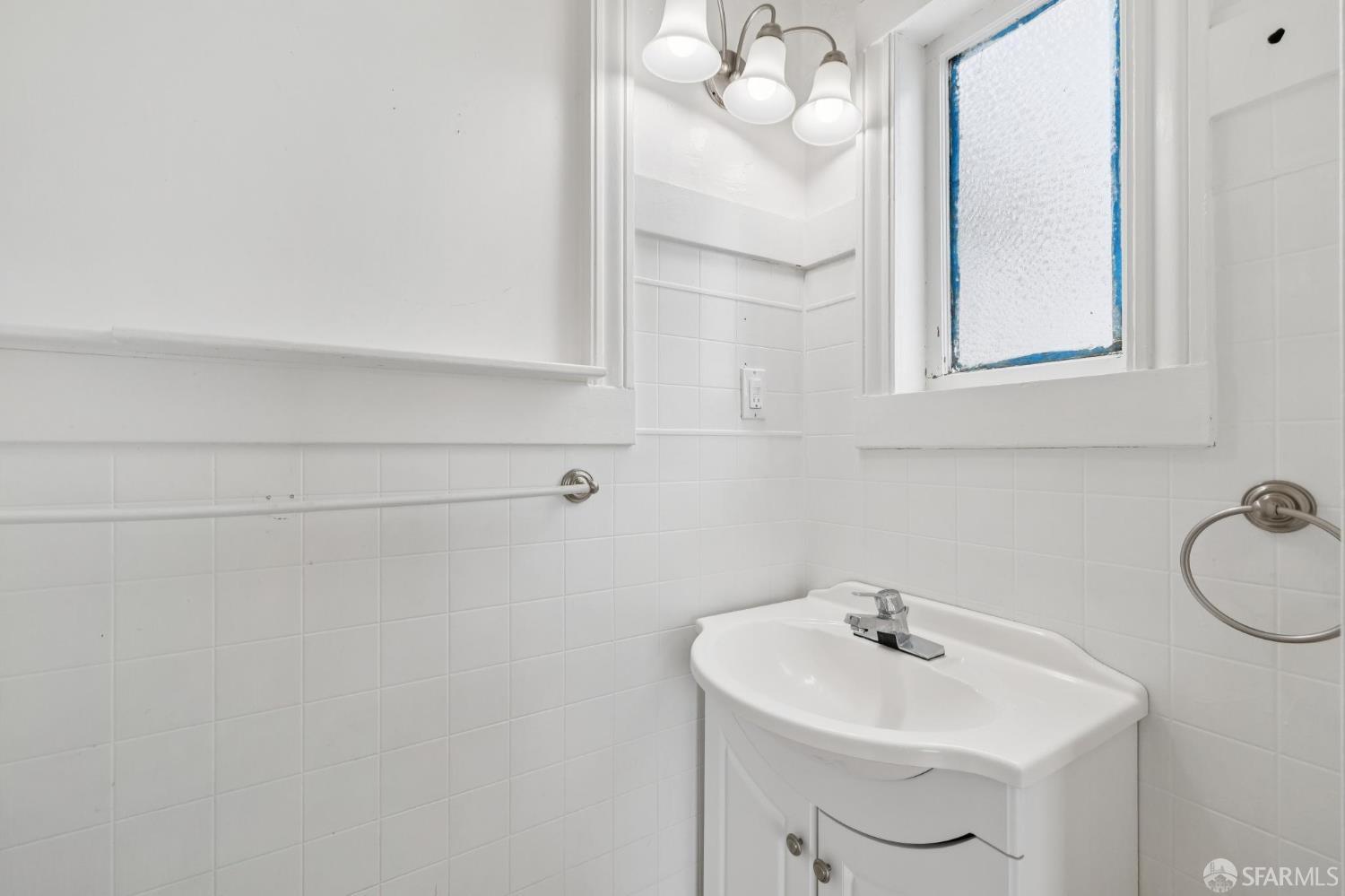 Detail Gallery Image 27 of 43 For 375 Byxbee St, San Francisco,  CA 94132 - 3 Beds | 1 Baths
