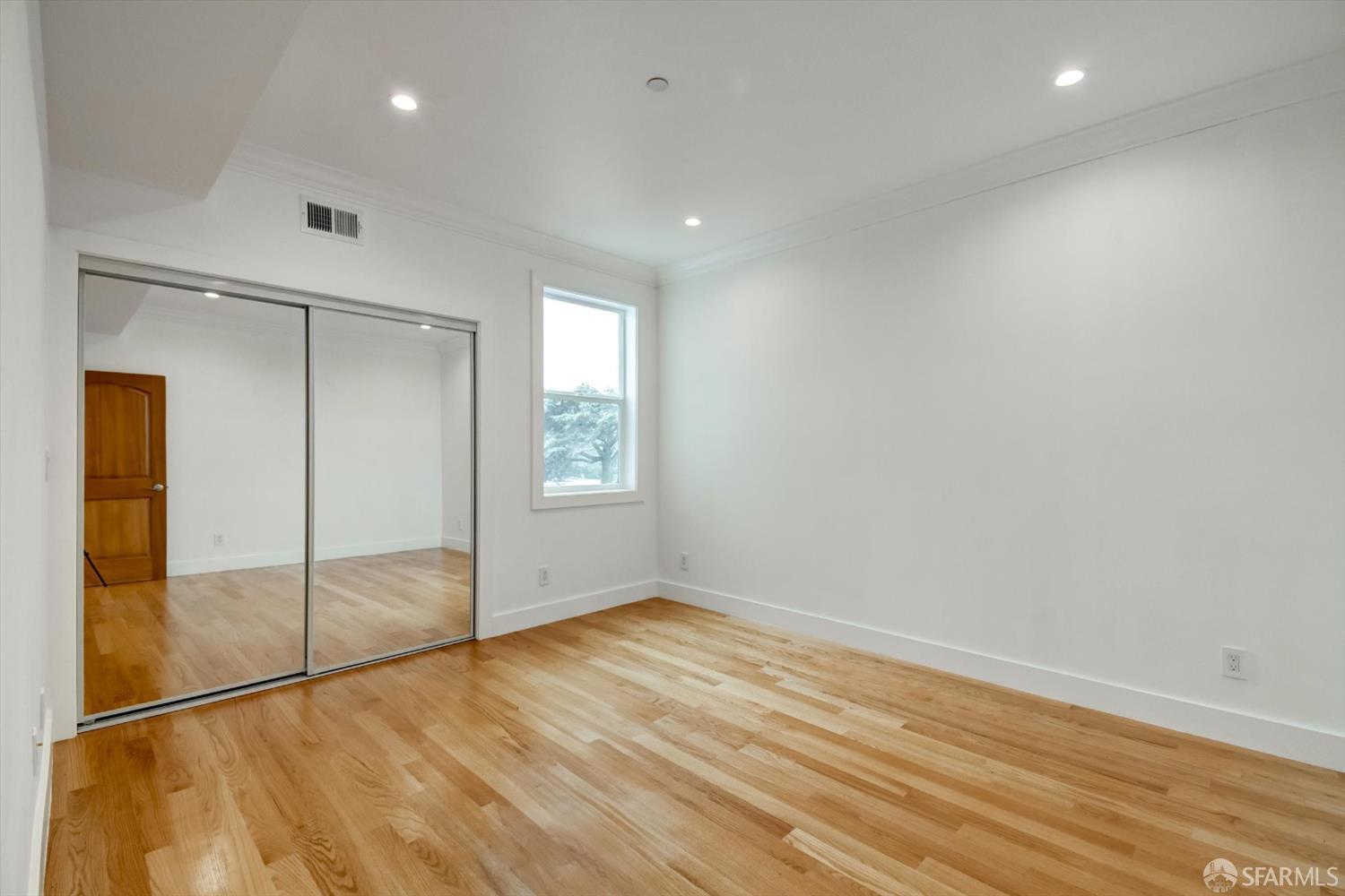 Detail Gallery Image 46 of 58 For 62 Vernon St, San Francisco,  CA 94132 - 7 Beds | 5/1 Baths