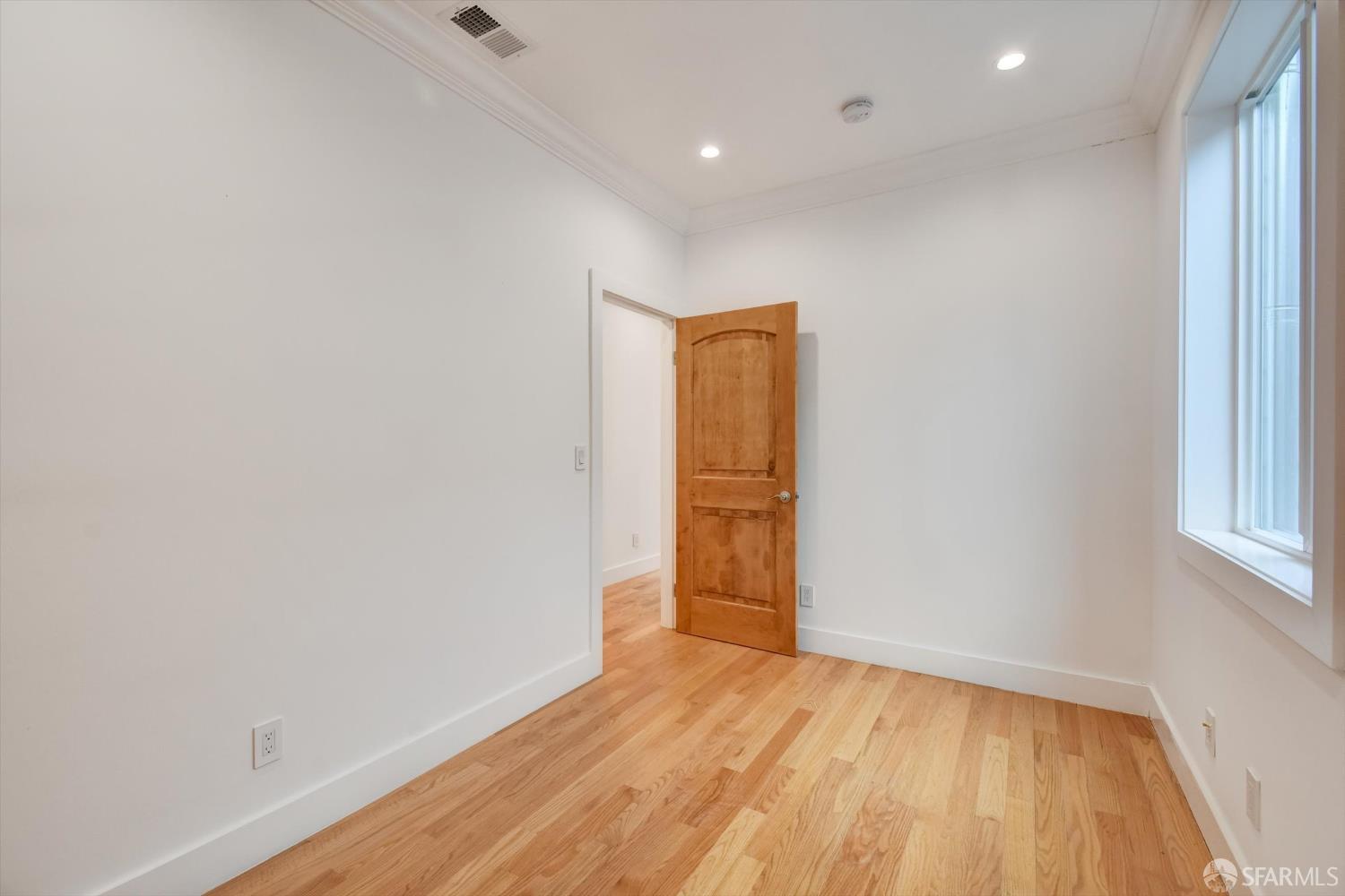 Detail Gallery Image 33 of 58 For 62 Vernon St, San Francisco,  CA 94132 - 7 Beds | 5/1 Baths